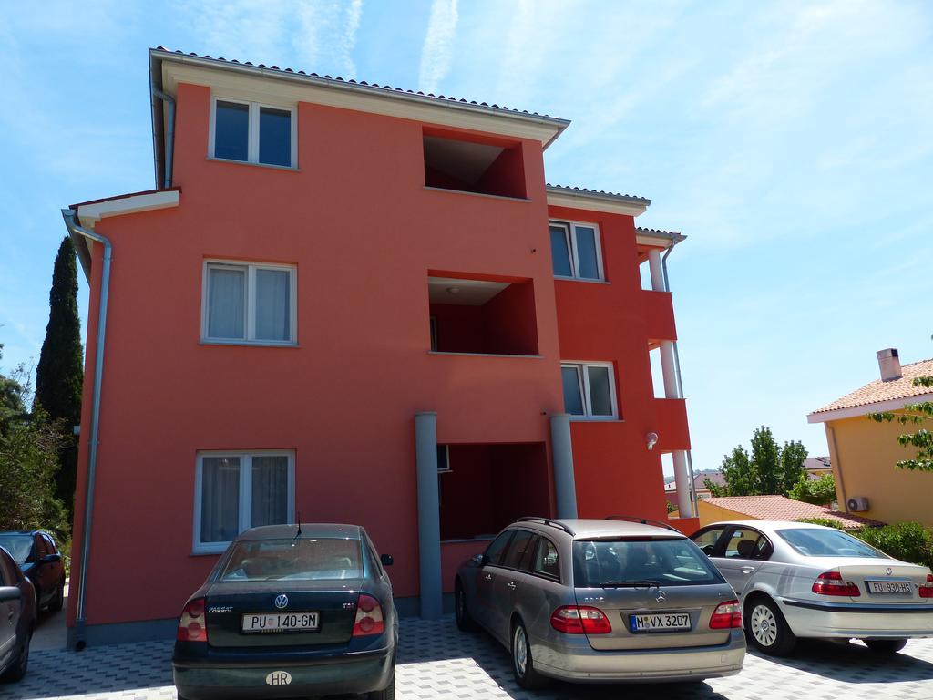 Apartment Luzia Banjole Exterior photo